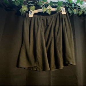 Brandy Melville Navy green skirt